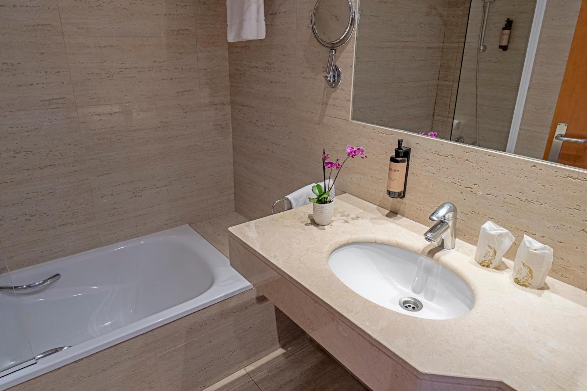 Hotel Faranda Marsol Candas, Ascend Hotel Collection ภายนอก รูปภาพ